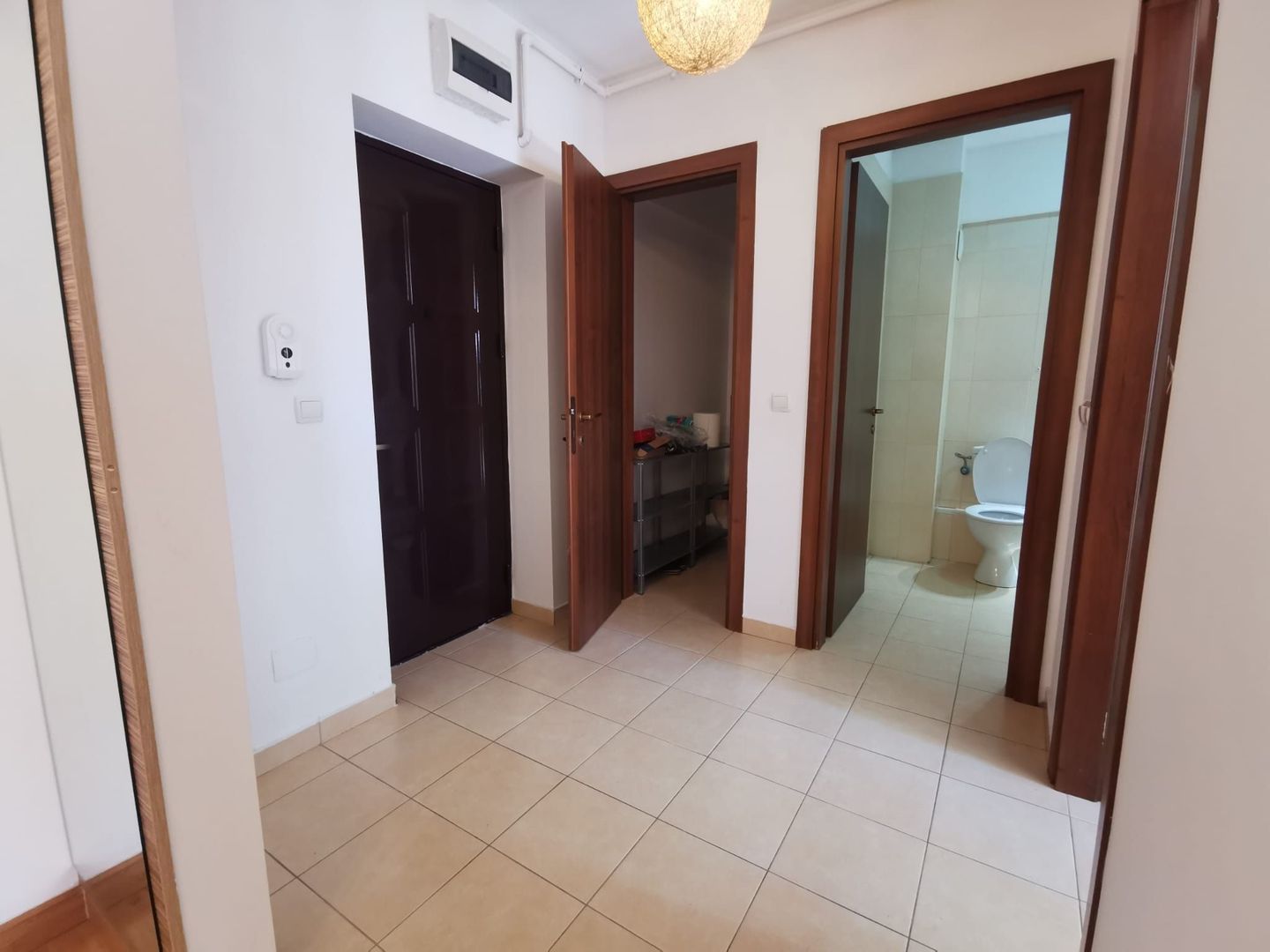 Garsoniera spatioasa mobilata si utilata - Poză 4