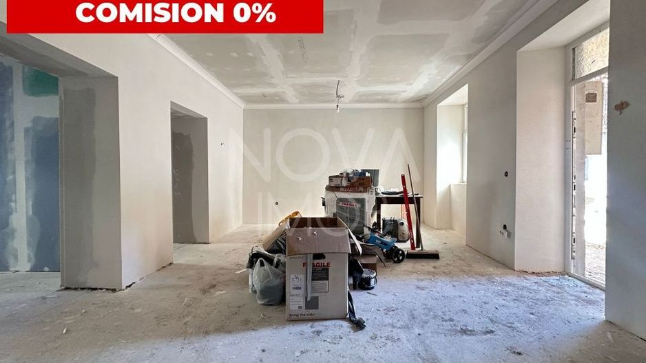 Apartament 3 camere de vanzare, Targul Vinului - Poză 1
