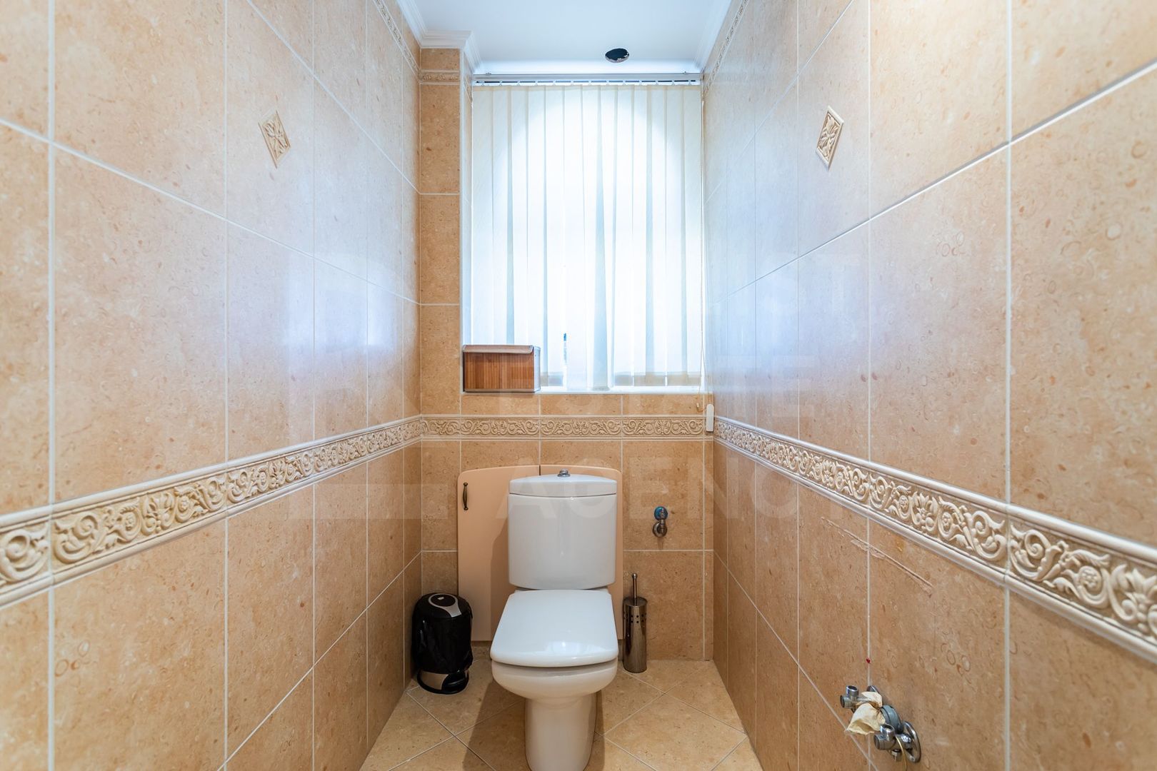 Vânzare casă de lux, 700 mp + 22 ari, situată în Tohatin - Poză 52