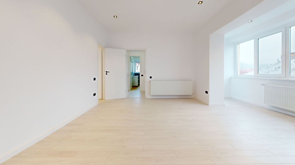 Apartament in vila zona centrala - Poză 24