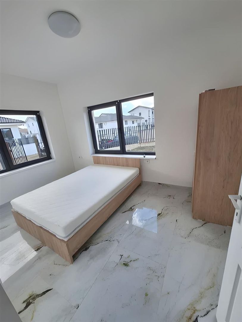 Casa individuala cu 3 camere, 600 mp teren, Kaufland- Cetate - Poză 5
