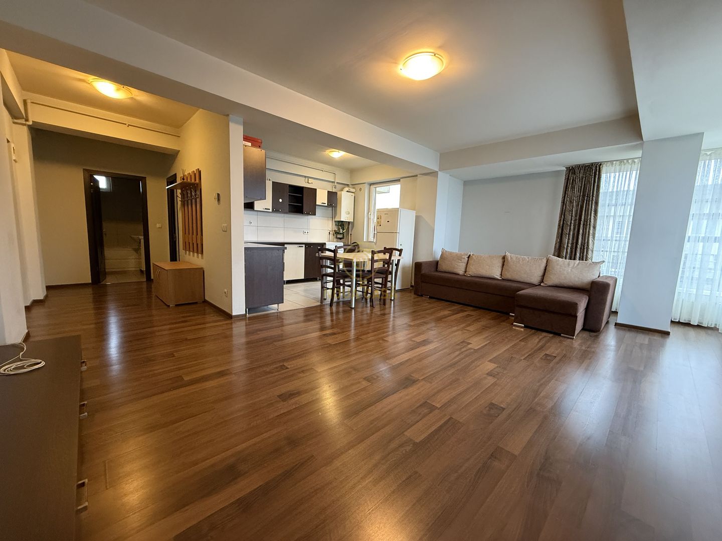 De vanzare Apartament Etajul 3/Bloc Nou/Mobilat /Utilat - Poză 1