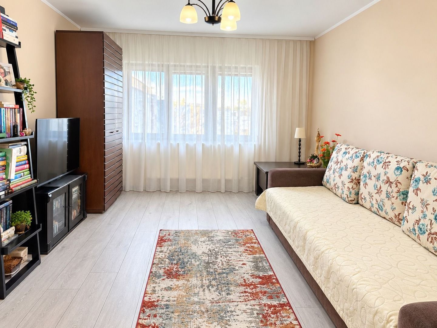 De vanzare apartament cu 2 camere, Siderurgistilor Vest, et. 4, 68.000 euro - Poză 1