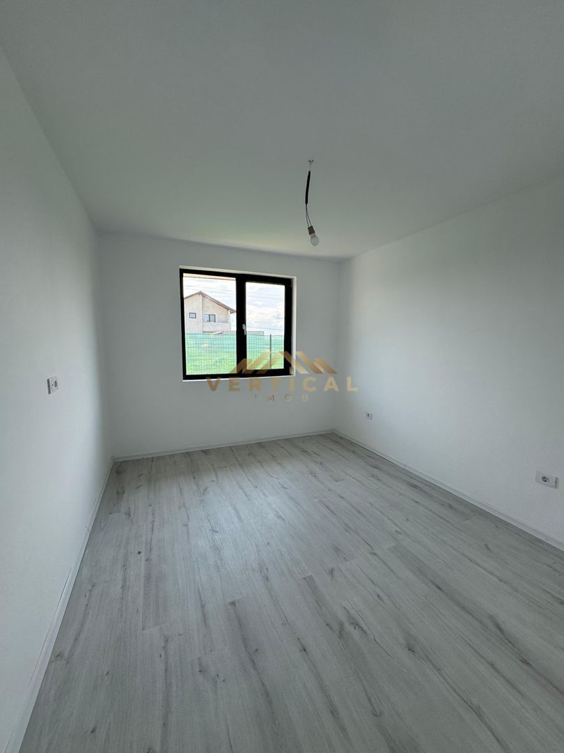 O locuință care pune accent pe confort, liniste si intimitate. - Poză 8