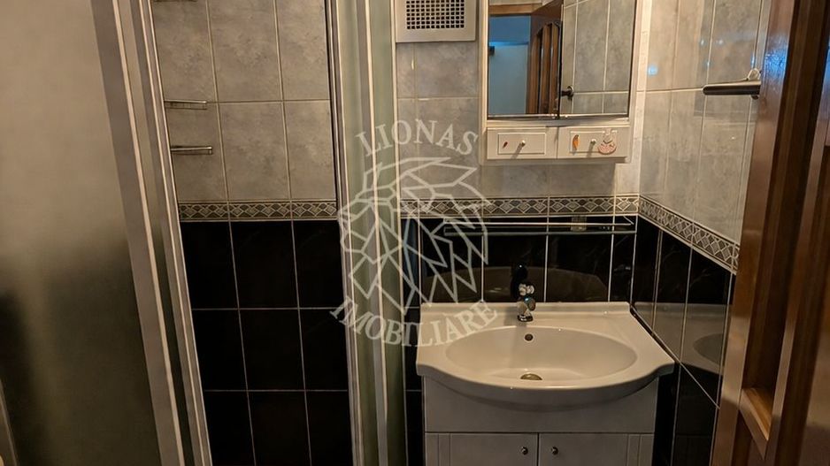 Apartament 4 camere 100 mp-balcon-parcare-beci-Central - Poză 6