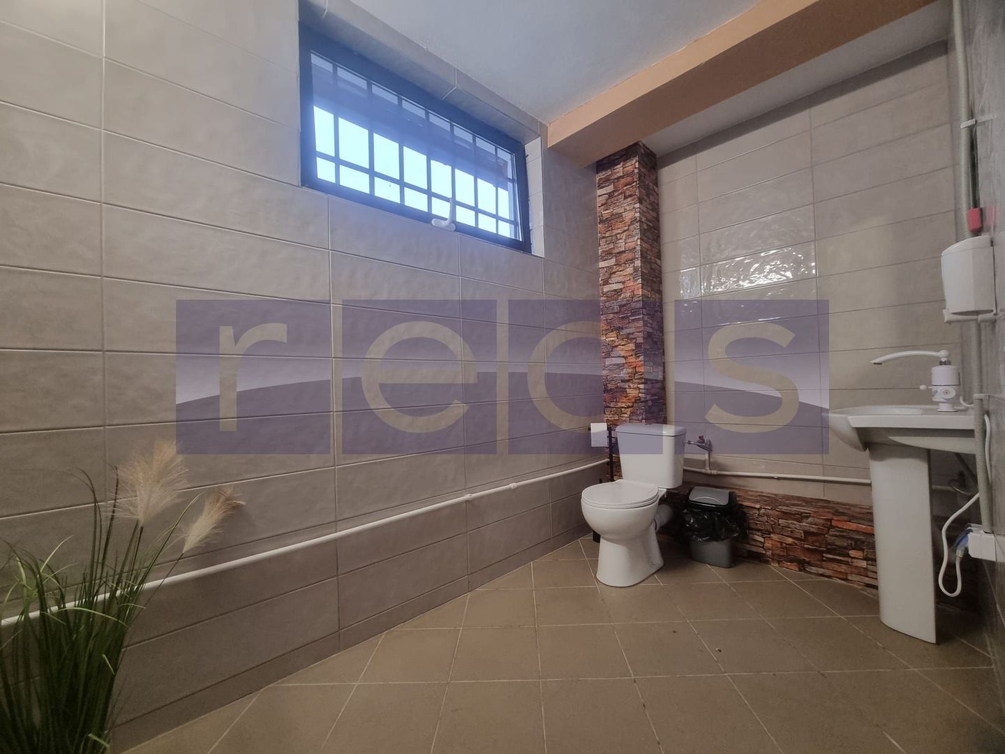 VANZARE - AFACERE LA CHEIE -SPALATORIE-BAR - MAGAZIN MORTENI DAMBOVITA - Poză 26