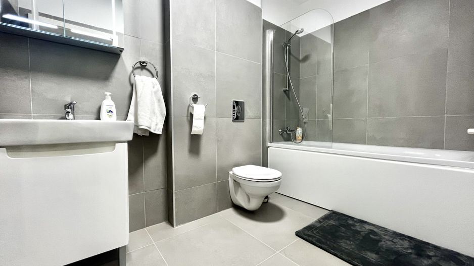 Apartament cu 3 camere, elegant, cu parcare si boxa, in zona Aradului - Poză 13