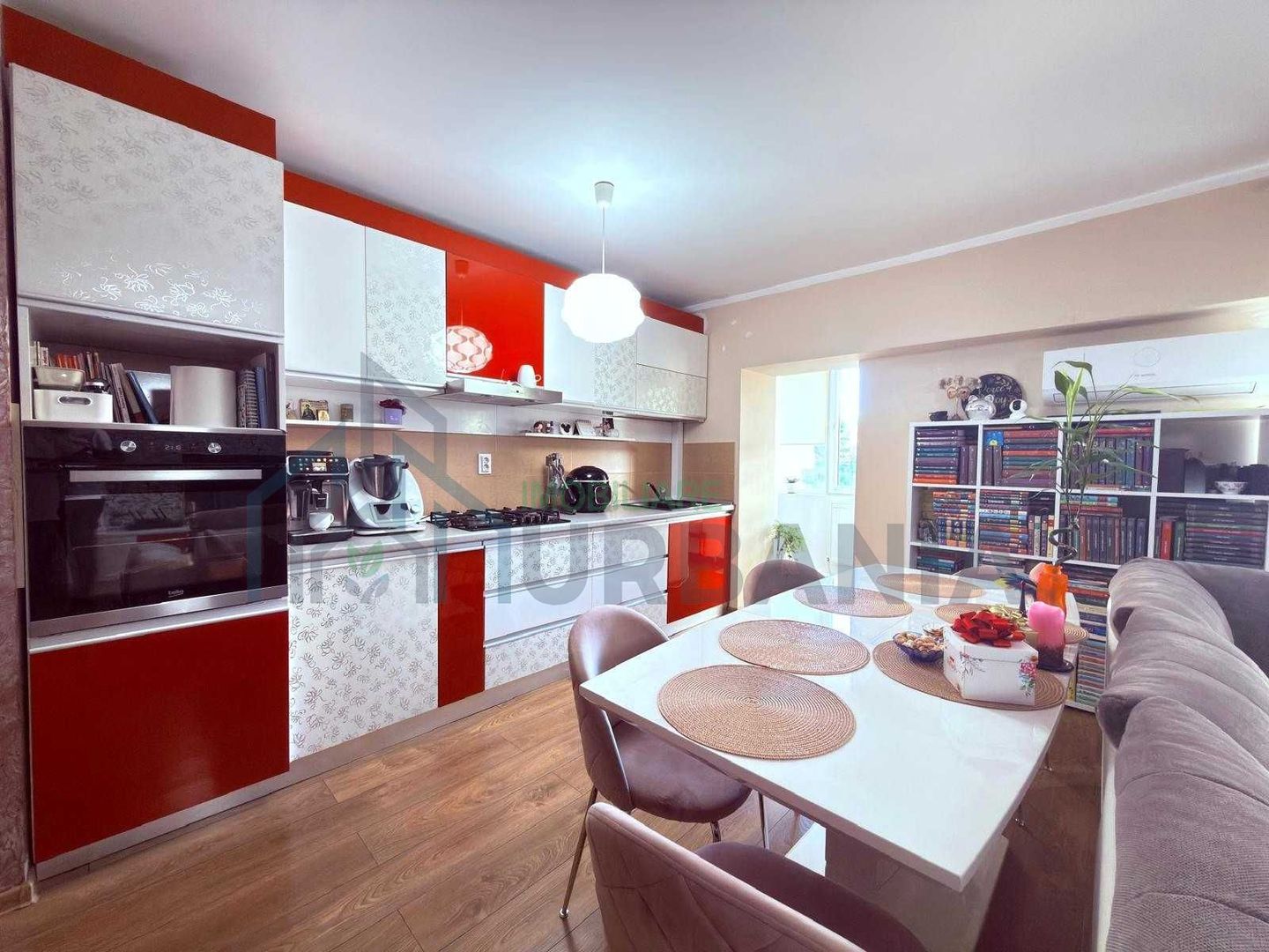 Apartament 3 camere de vânzare, etaj 1/8, Nicolina, bloc 1989, Iași - Poză 2