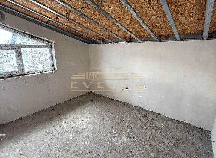 Casa noua D+P+E cu teren de 1200mp, zona Catamaresti-Deal ( Scoala ) - Poză 7