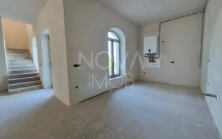 Casa generoasa cu 5 camere, 2 bai, dressing si parcare – Sura Mica - Poză 15