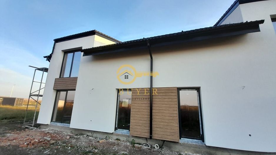 Casa tip duplex 380mp teren- Sura Mica- Ansamblu nou - Poză 1