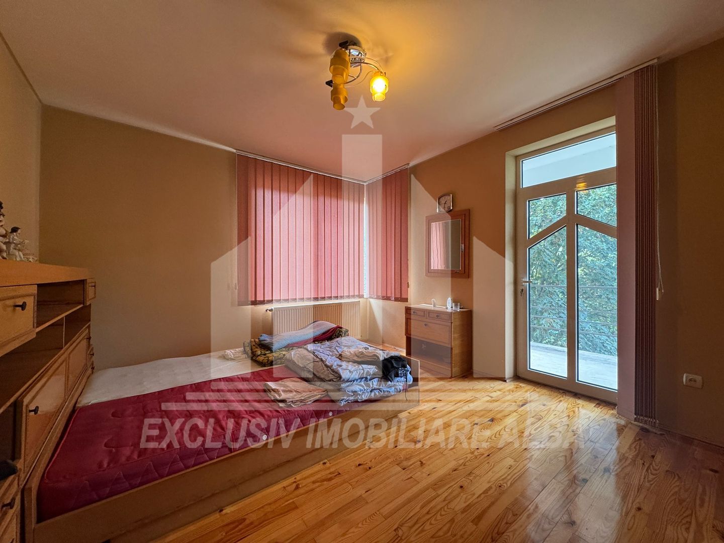 Casa individuala | Pensiune | 380 mp | 1377 mp teren | Cetate - Poză 9