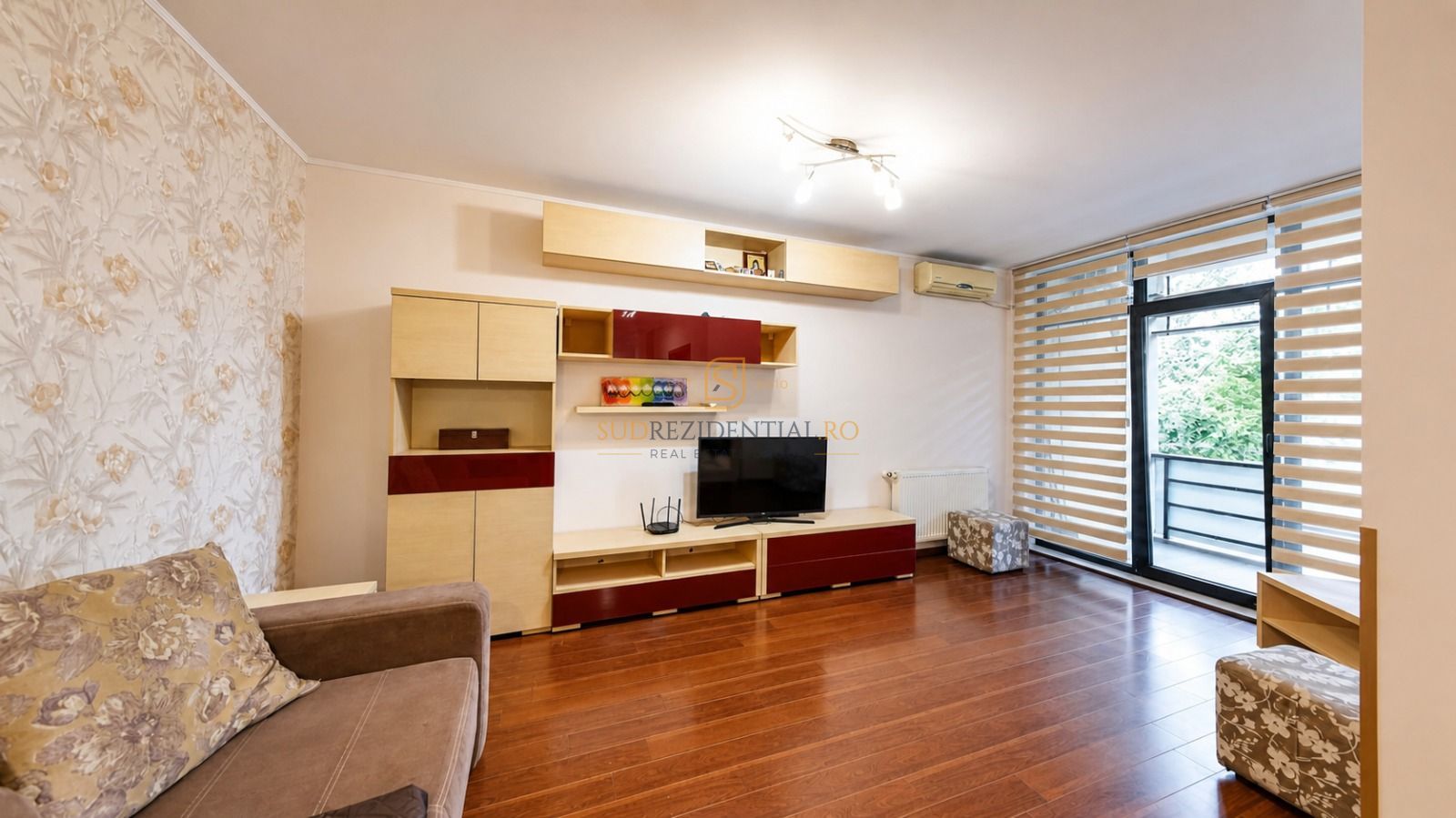 Apartament 3 camere, complet mobilat, decomandat, etaj intermediar - Poză 8