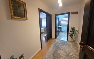 Vilă excepțională cu lift, piscina și teren de 1000 mp | VOLUNTARI - Poză 14