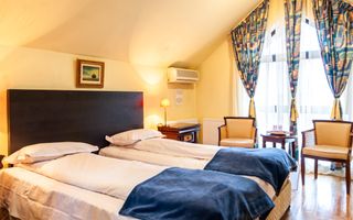 Vila 19 camere pretabila | azil batrani | gradinita | after school - Poză 6