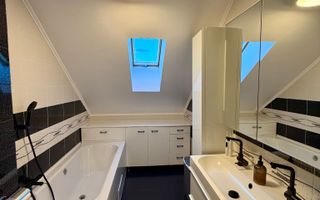 Apartament premium 4 camere 3 dormitoare 2 bai 116 mp in  Kogalniceanu - Poză 22