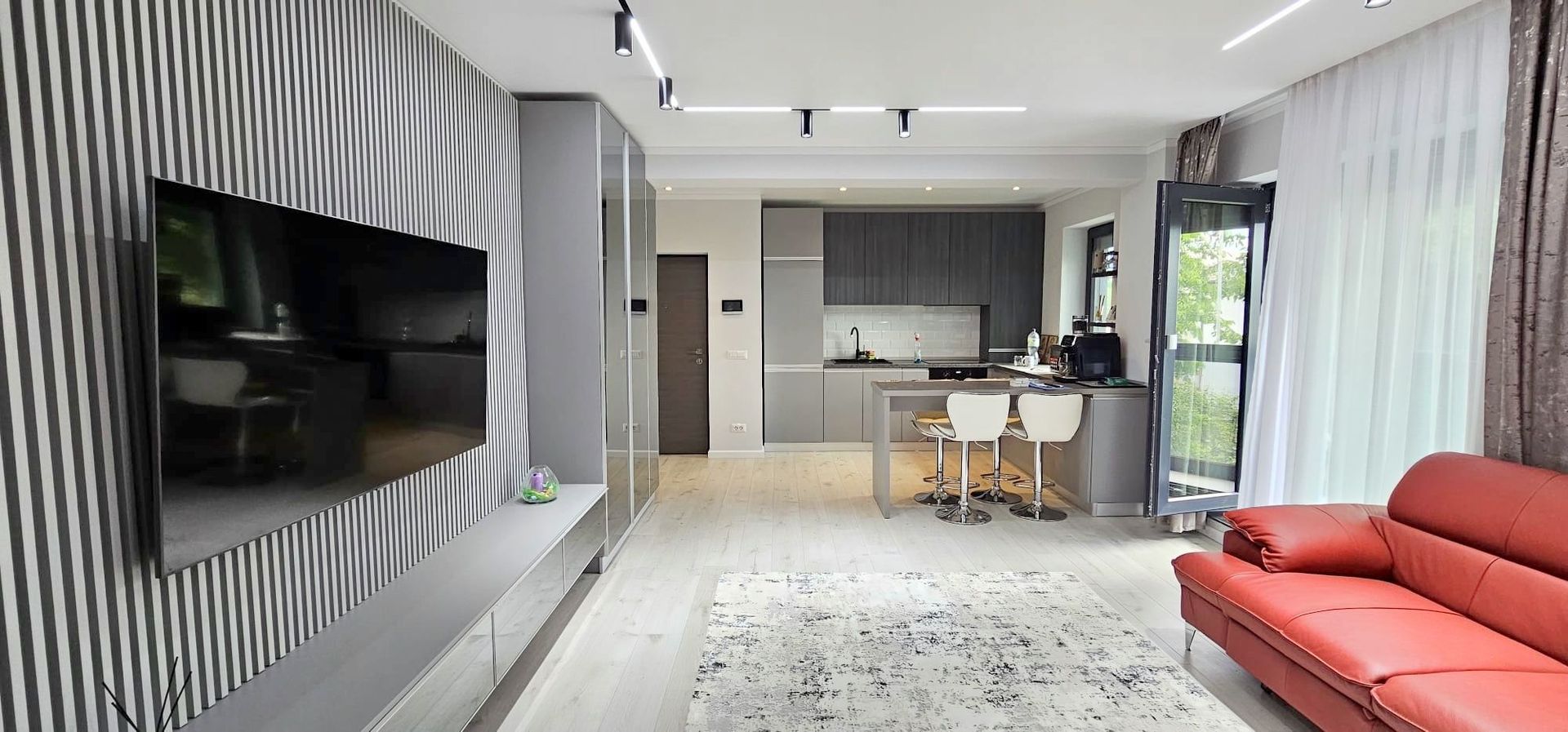 De inchiriat apartament cu 2 camere, Milcov Residence, et. 1, 700 euro - Poză 4