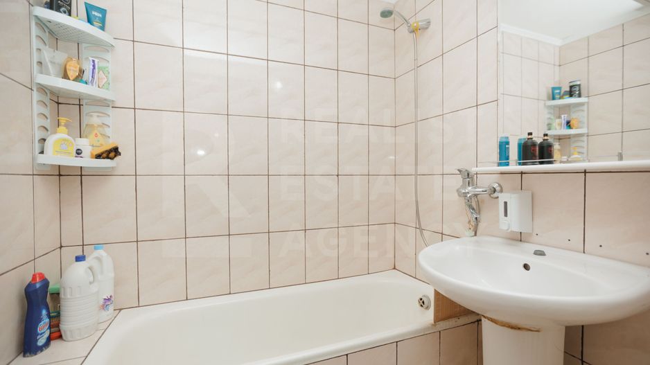 Vânzare, apartament, 3 camere, str. Luceafarul ,sat. Dobrogea. - Poză 13