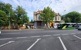 Casa de vânzare zona Centrală - 225 mp - Poză 1