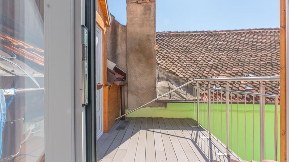 Casa cu spatiu comercial si 9 camere in zona istorica a Brasovului - Poză 18