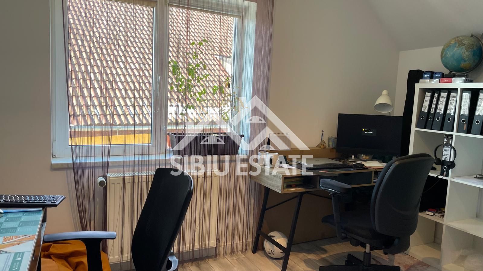 Apartament 2 camere la casă cu pod+curte in  Șelimbăr-Zona Brana - Poză 19