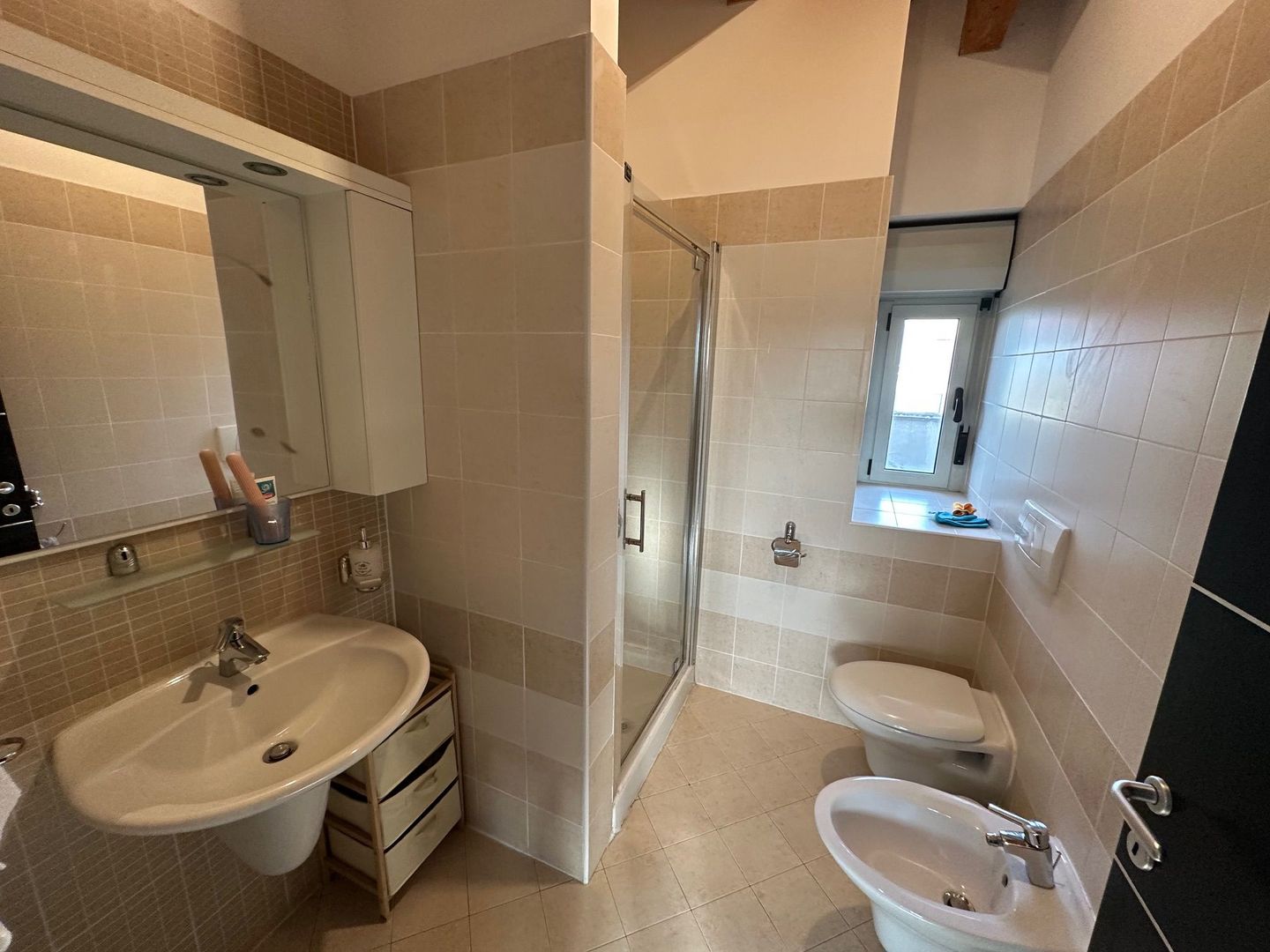 Apartament 3 camere cu terasa de 38 mp - Poză 23