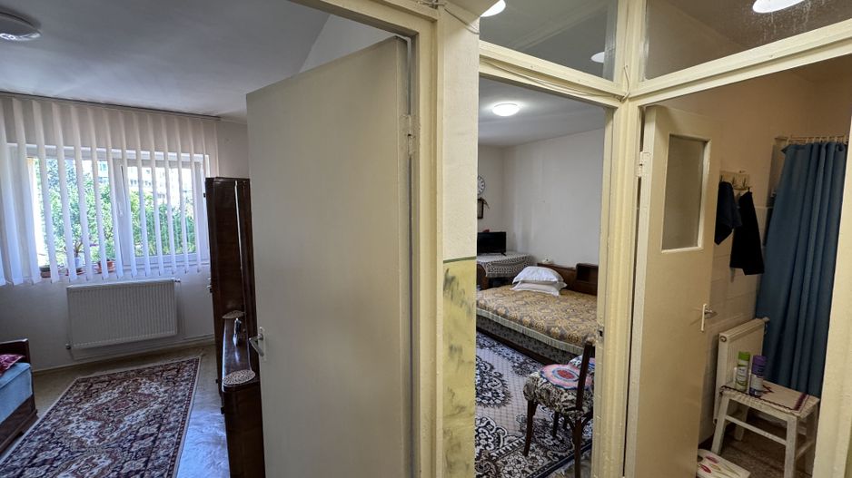 Apartament decomandat cu 3 camere in Centrul Civic, strada Mihai Viteazul - Poză 11