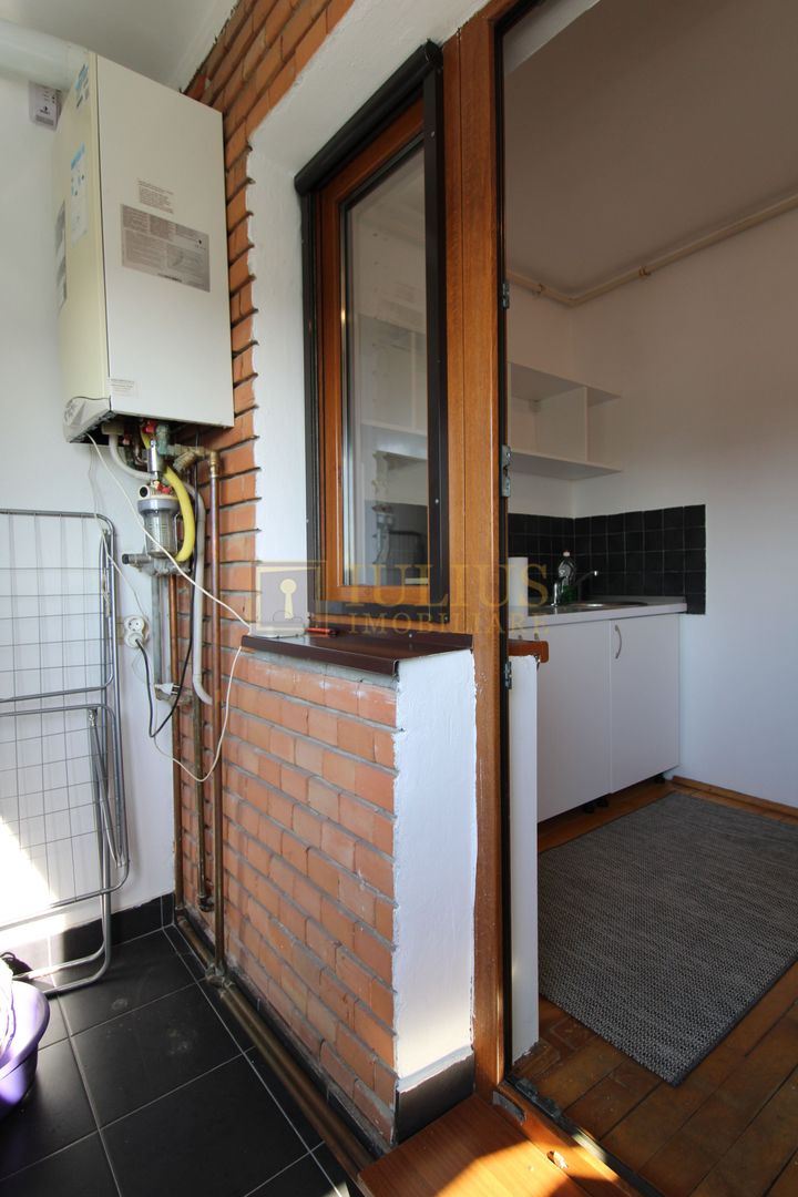 Corneliu Copusul, o camera, centrala proprie. - Poză 8