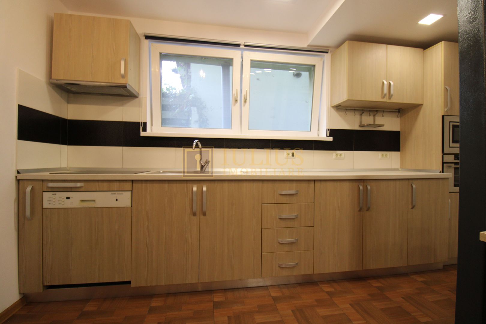 3 camere + 2 bai, centrala proprie, zona Aradului. - Poză 3