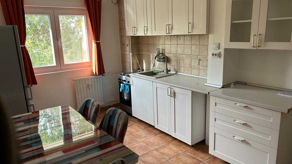 Apartament 3 camere, 2 băi, 50 m de metrou Ștefan cel Mare - Poză 1