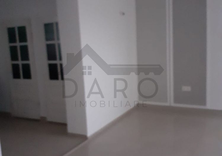 De vanzare imobil 62 mp-casa cu curte comuna -pret negociabil - Poză 5