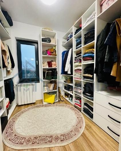 Casa cu Garaj Utilata si Mobilata - Poză 11