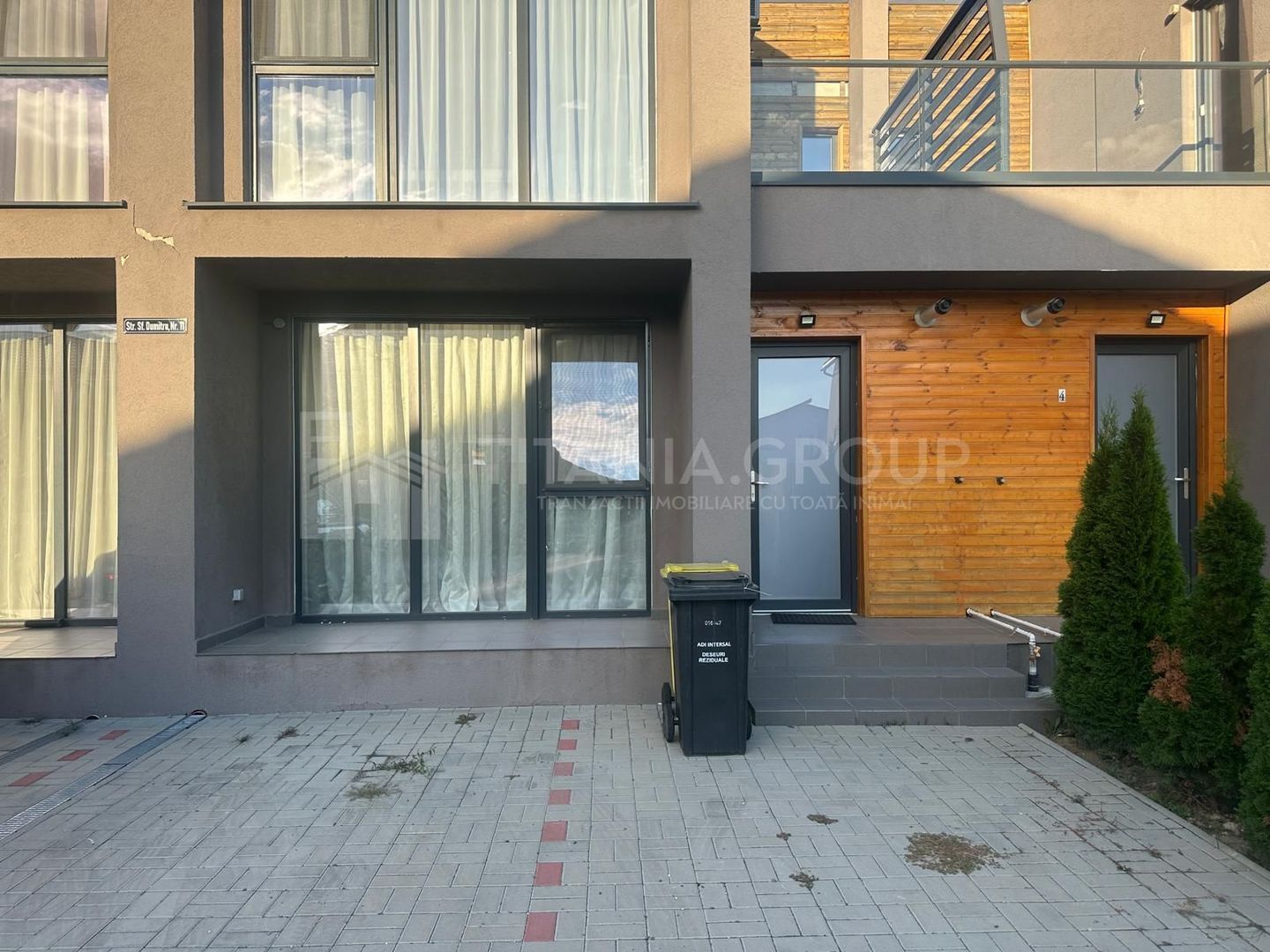 Casa mobilata modern, cu 3 camere de inchiriat - Sanpetru - Poză 11