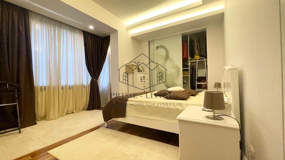 APARTAMENT SUPERB CU 4 CAMERE CU VEDERE SPRE PARCUL VERDI - Poză 4