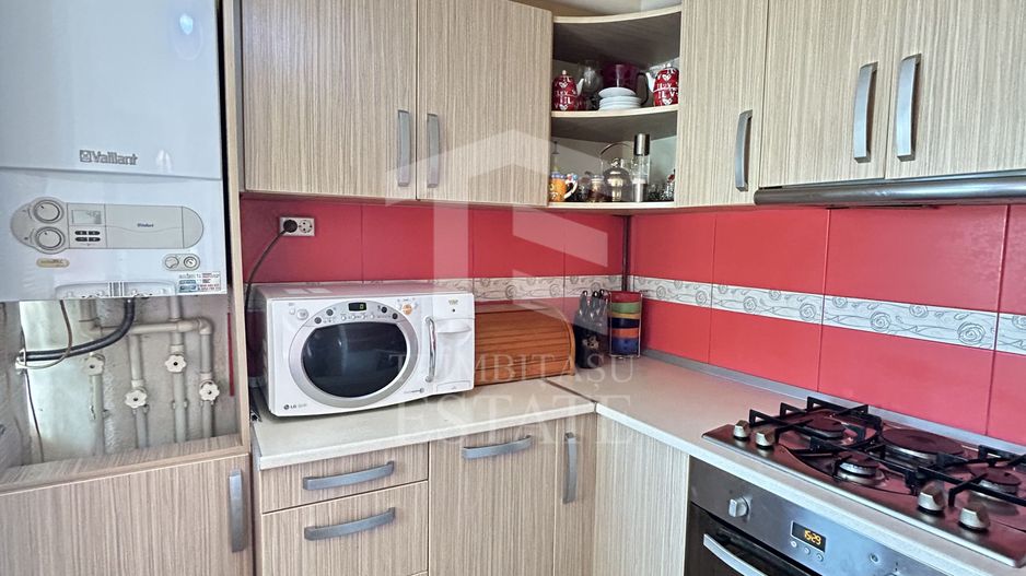 Apartament 4 camere 90 mp loc parcare centrala termica Inel 2 - Poză 3