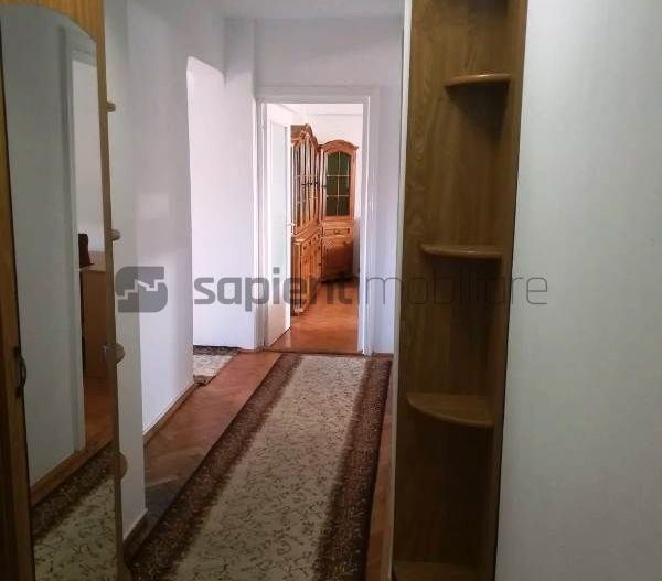 De inchiriat ap.cu 4 camere in Cantemir - Poză 3