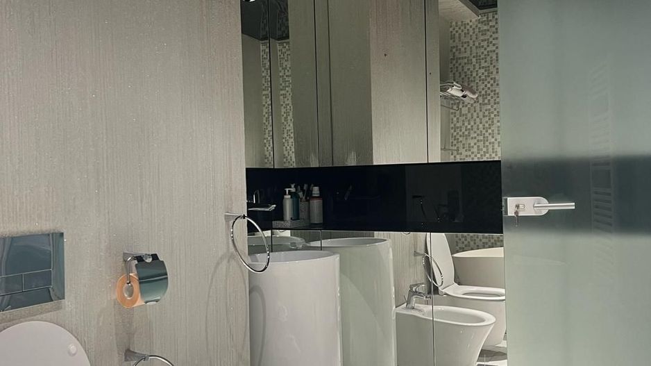 Apartament OTOPENI Central 3 camere LUX, parcare SUBTERANA - Poză 13