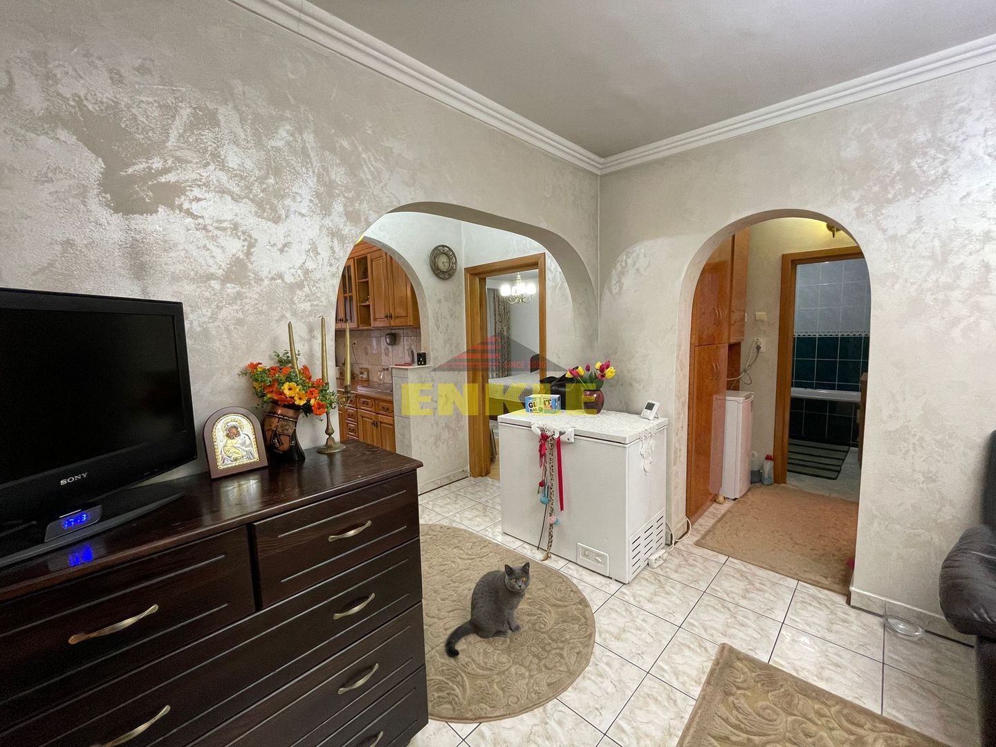 De vânzare apartament cu 4 camere semidecomandat, zona Bucovina - Poză 3