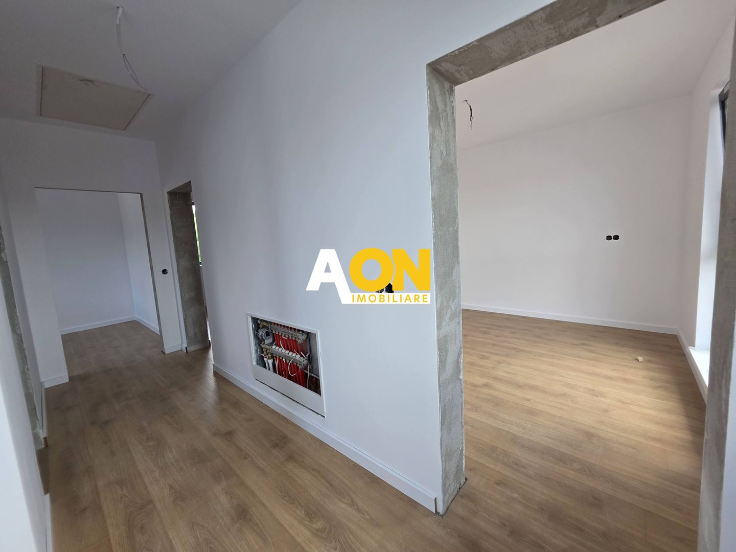Duplex modern, 4 camere, curte 315 mp, predare mobilata,zonă liniștită - Poză 10
