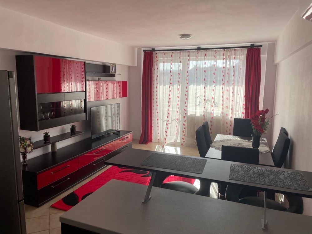 Vand apartament 3 camere, etaj intermediar, lift, 70 mp. - Poză 1