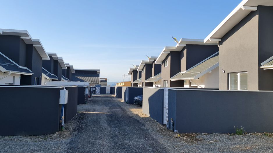 Casa finalizata si intabulata 3 camere Cartier Izvor Tarlungeni Brasov - Poză 15