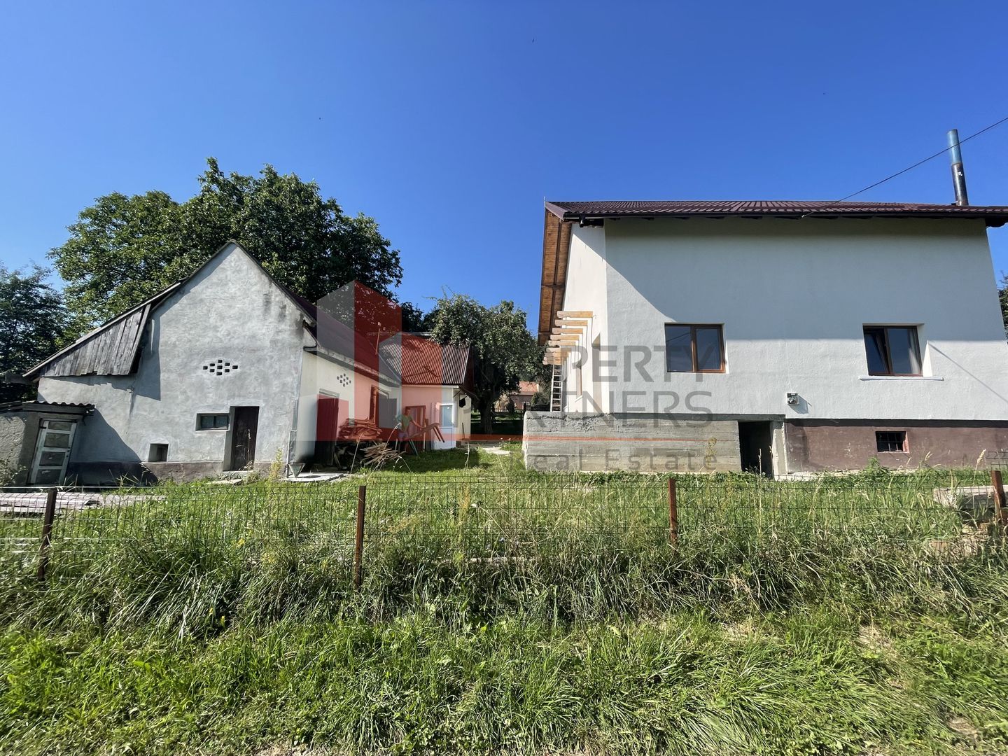 Casa Batraneasca Reconditionata Tohanita Bran 2300 mp Teren - Poză 6
