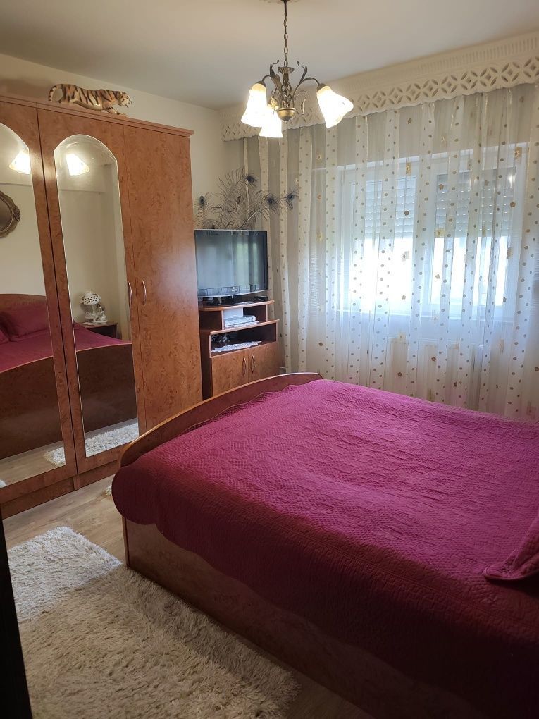 BRASADAS vinde ap 2 cam etaj 4/4 Micro 17. - Poză 5