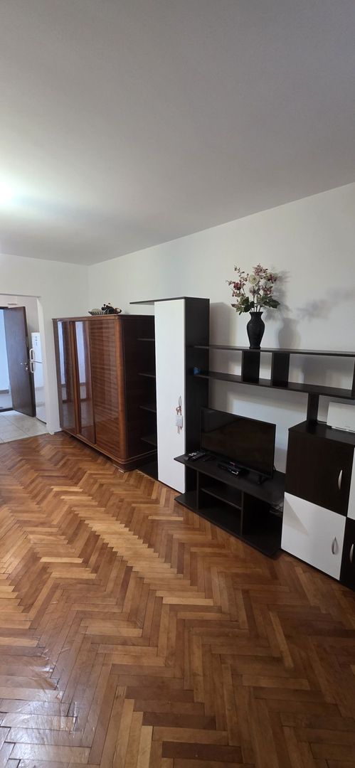 Garsoniera de vanzare  Drumul Taberei Favorit - Poză 2