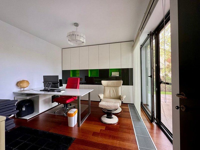 Vila lux de vanzare in cel mai dorit complex din Erou Iancu Nicolae-locatie rara - Poză 25