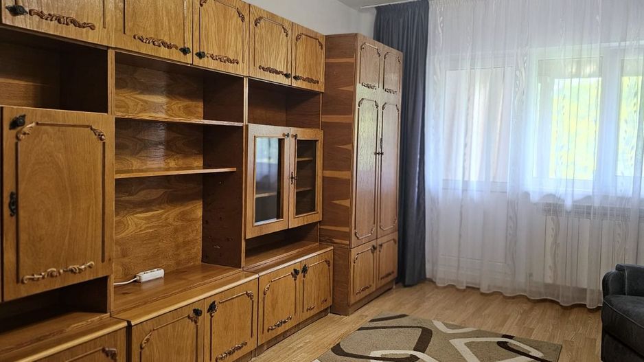De inchiriat apartament cu 2 camere, etaj 4/4 Piata Centrala, 360 euro - Poză 20