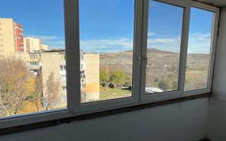 Apartament 3 camere de vânzare – Micro 7 - Poză 2