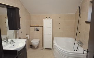 Casa individuala cu pivnita in Sura Mica, zona Salii de sport - Sibiu - Poză 13