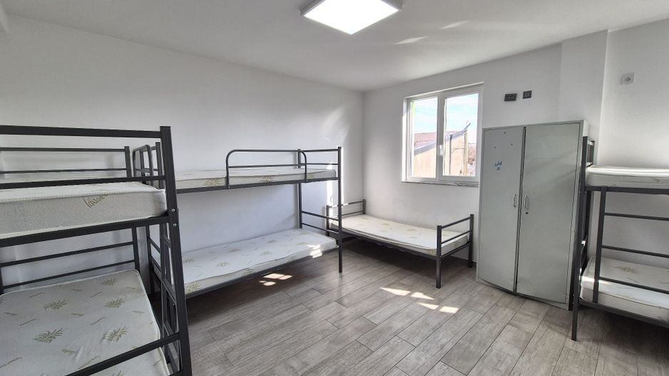 Casa P+2 cu 40 paturi pentru muncitori - Tei - Poză 6