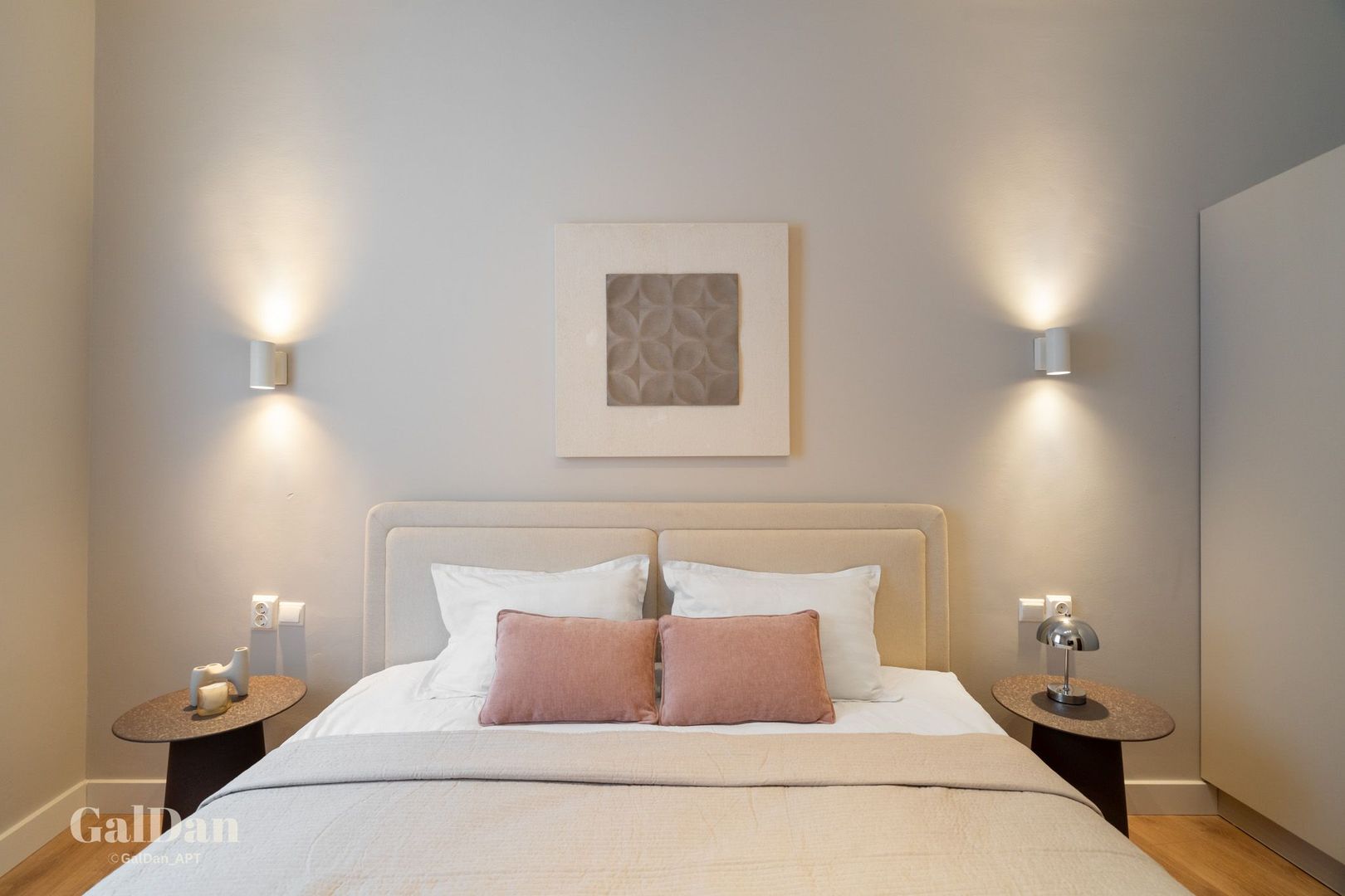 Apartament Premium cu 4 Camere | Ultracentral | GalDan Apartments - Poză 5
